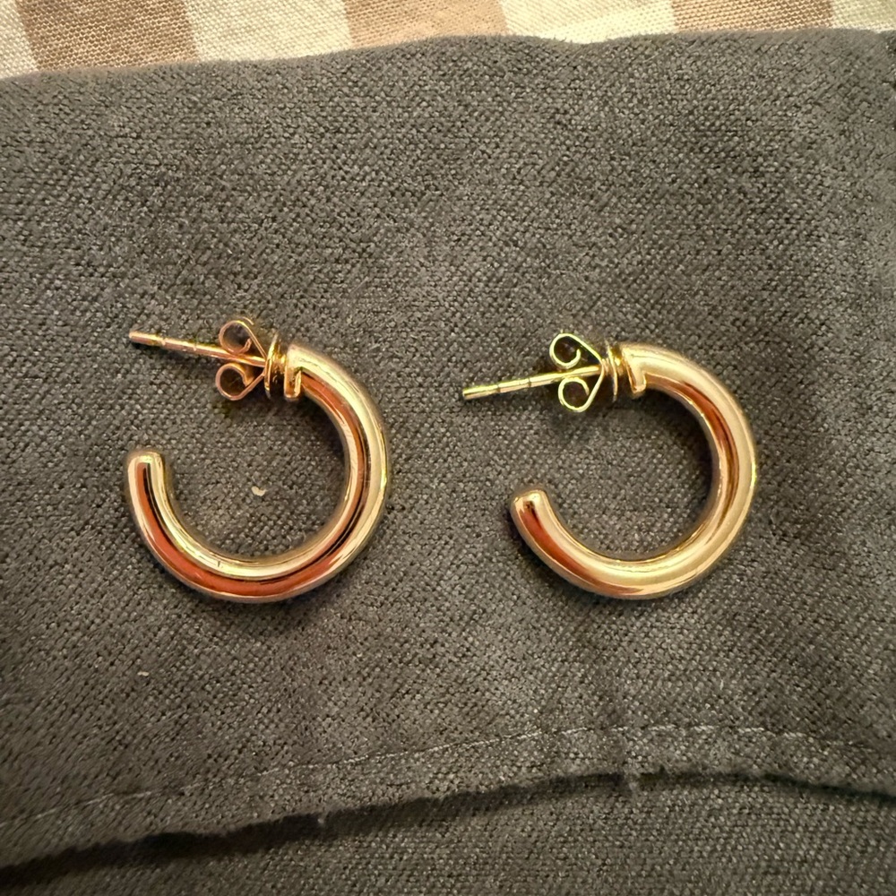 EF Collection Sasha Hoop Earrings. 14k gold hoop earrings. - Picture 6 of 6